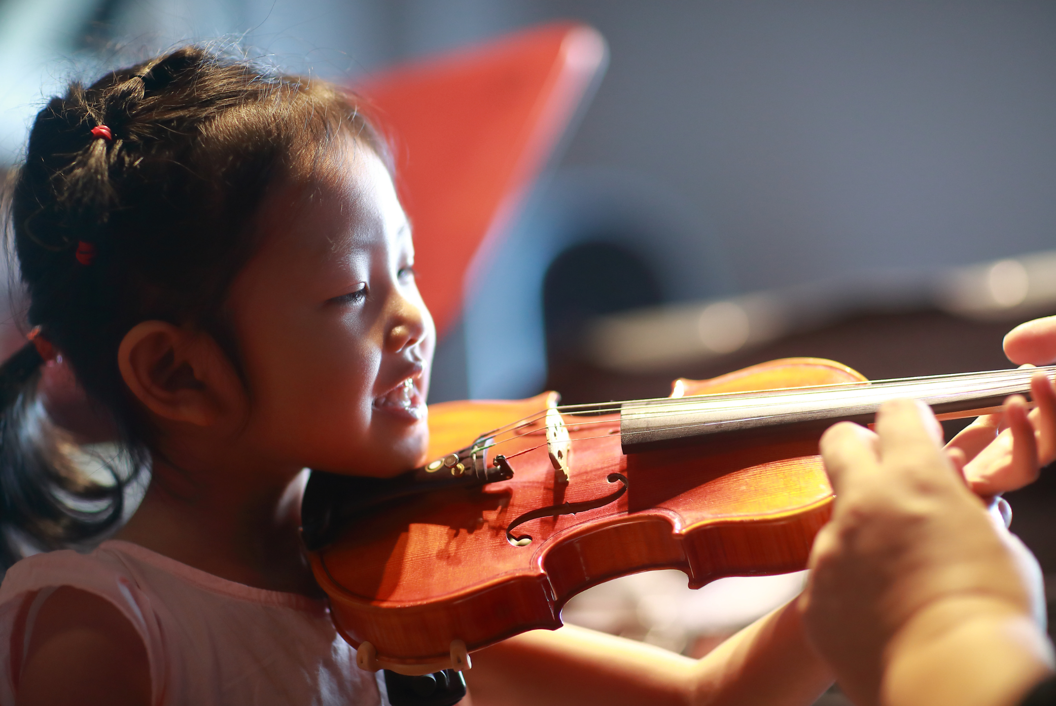 Leaners Playing String Instruments The Benefits of Learning a String Instrument for Students – Gramercy ...